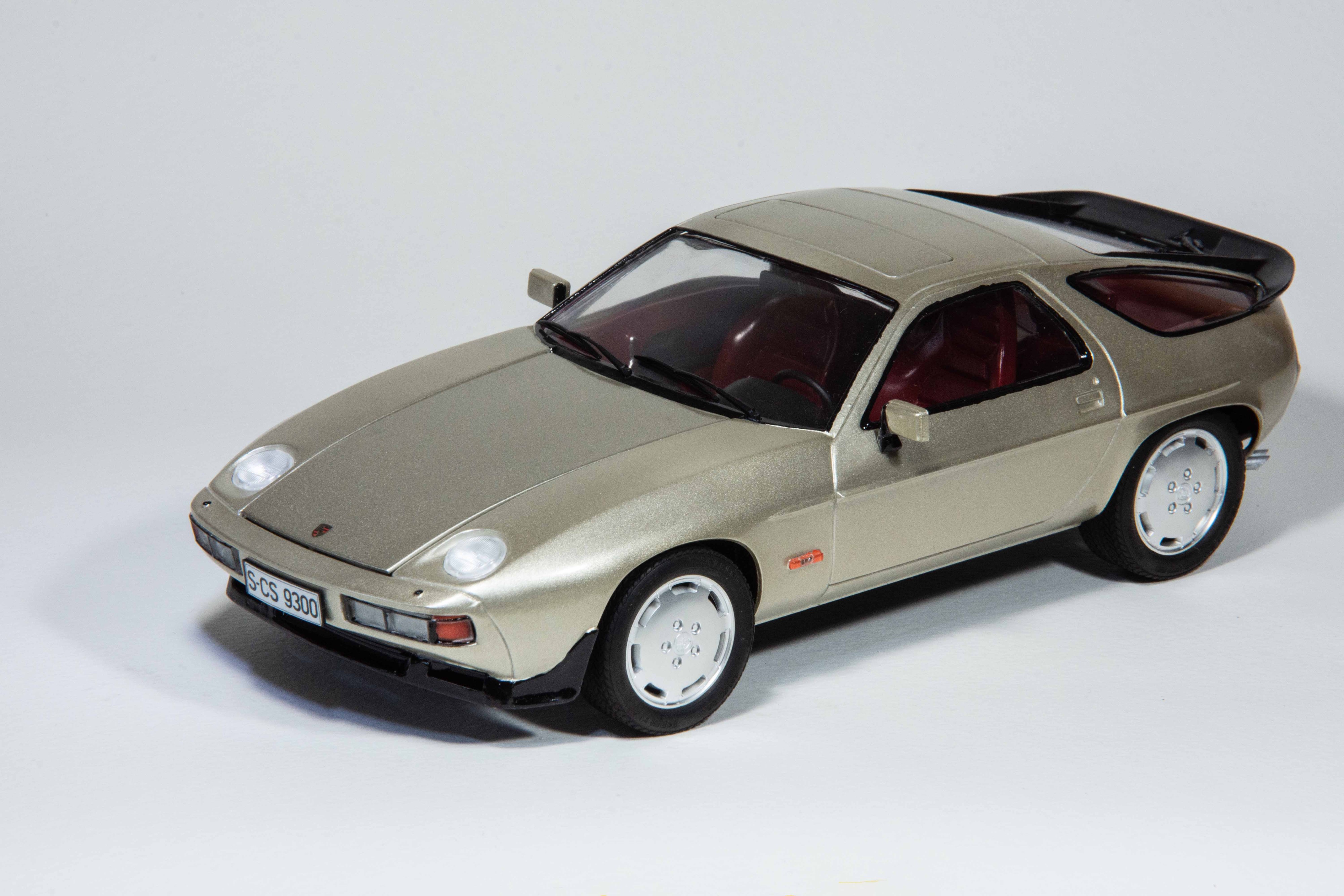 Porsche 928