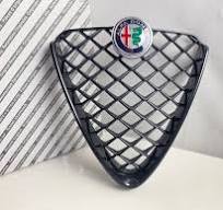 NEU&ORIG Alfa Romeo Giulia Quadrifoglio Scudetto Black Kühlergrill inkl.  Emblem